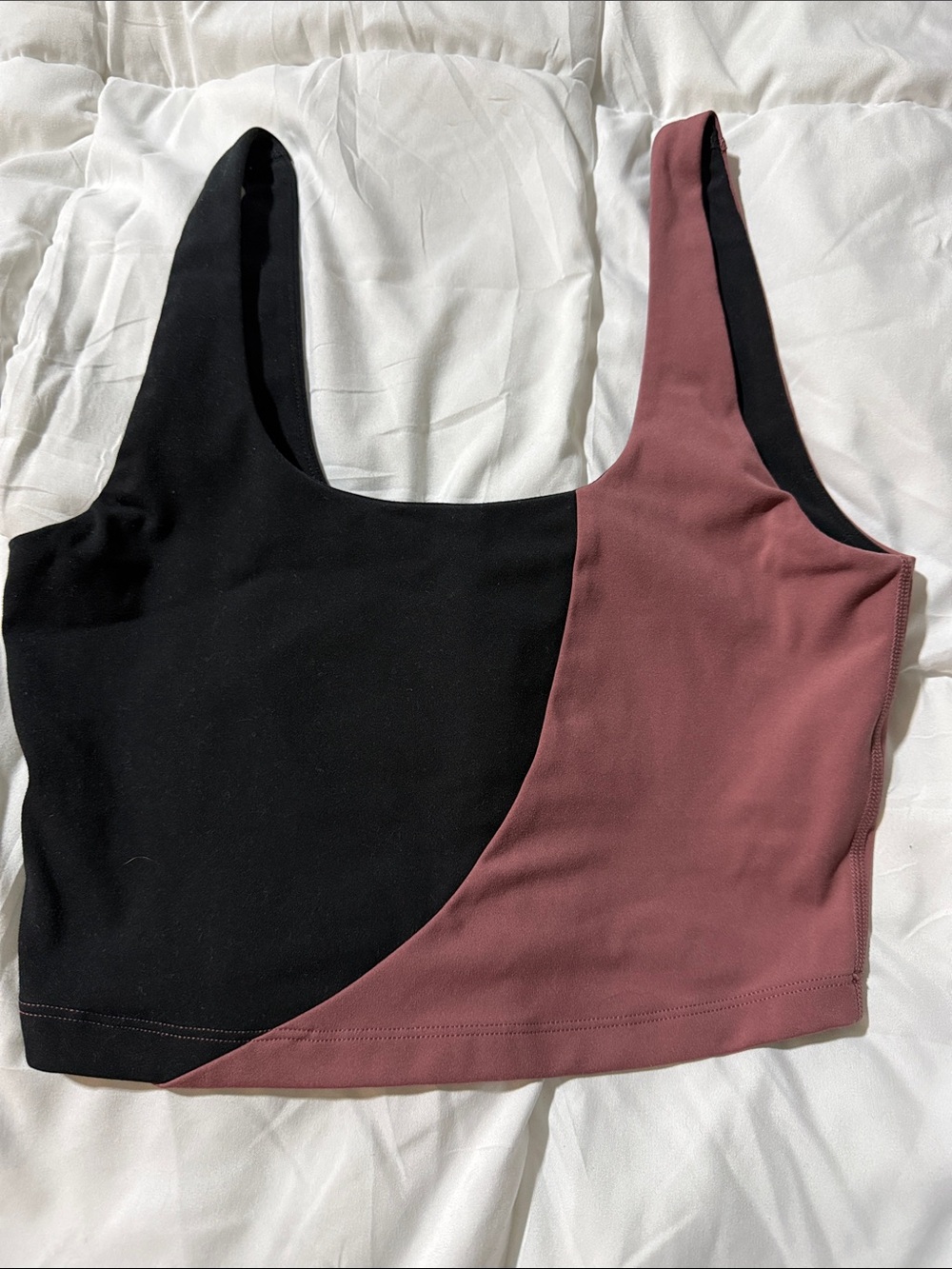 Spiritual Gangster Black & Mauve Colorblock Scoop Sports Bra